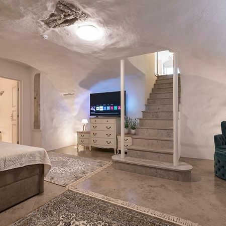 Tallinn Housing 2 Bdr 2 Bathroom With Sauna At Carl Engel Luxury House ภายนอก รูปภาพ