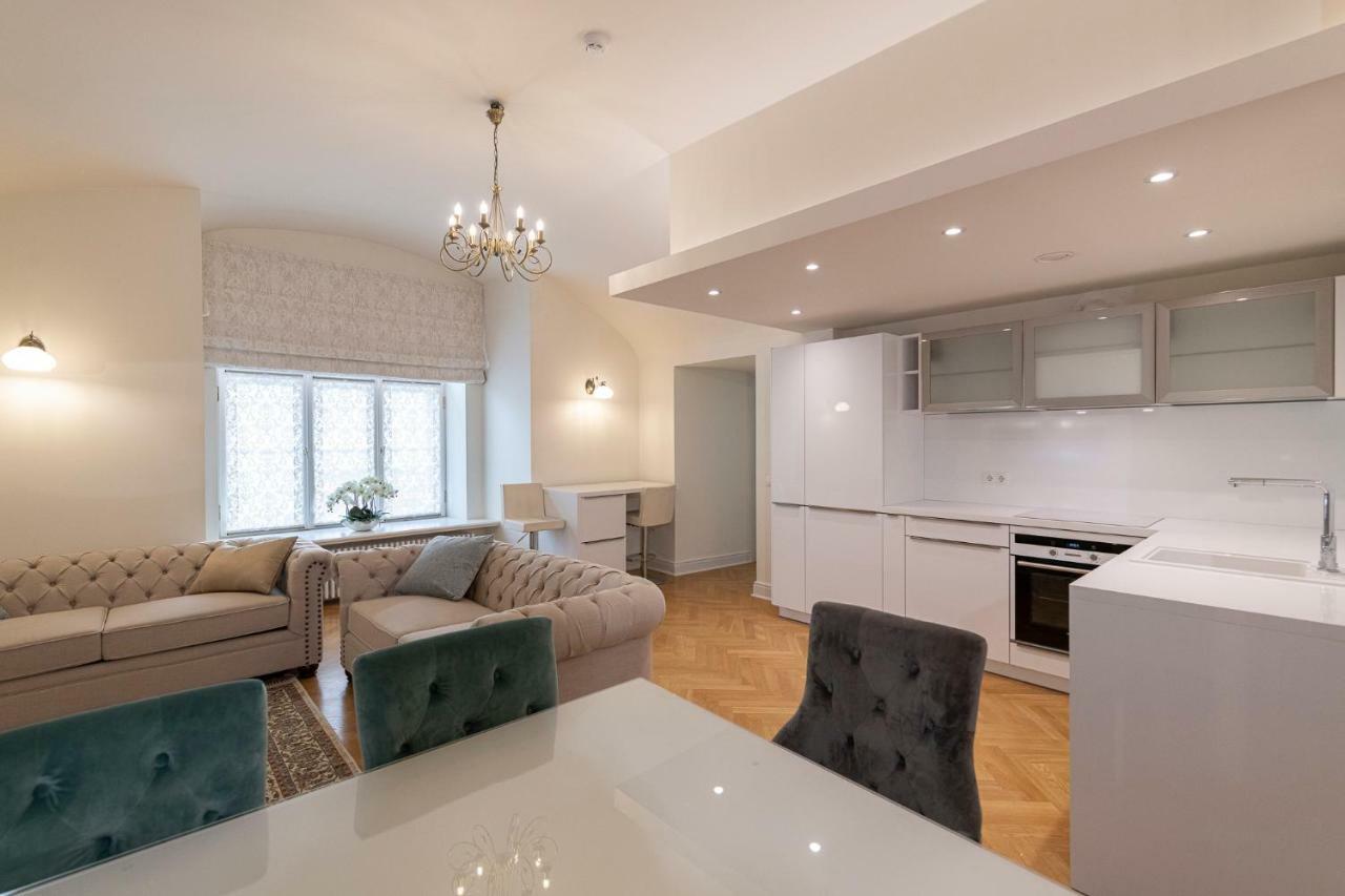 Tallinn Housing 2 Bdr 2 Bathroom With Sauna At Carl Engel Luxury House ภายนอก รูปภาพ