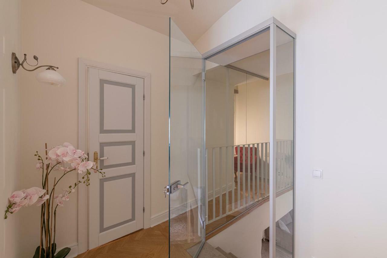 Tallinn Housing 2 Bdr 2 Bathroom With Sauna At Carl Engel Luxury House ภายนอก รูปภาพ