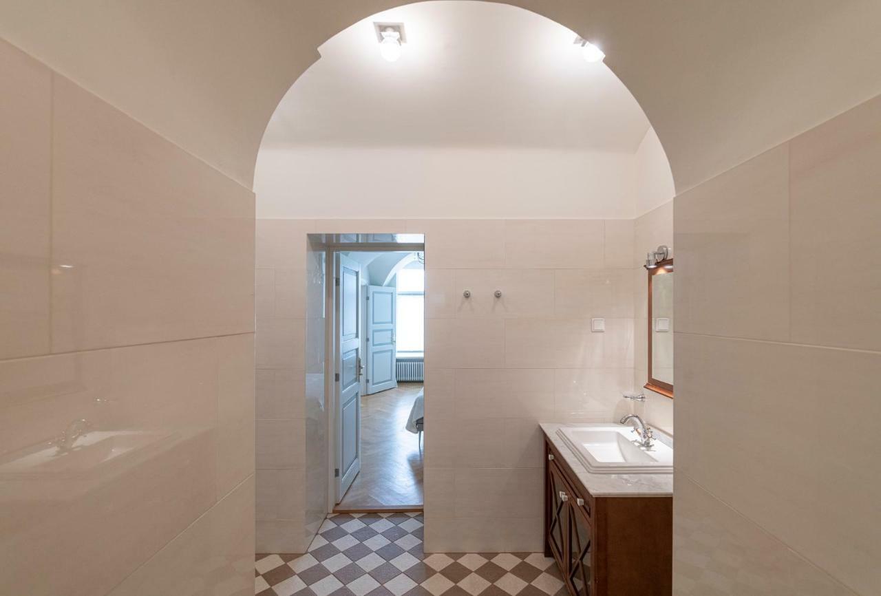 Tallinn Housing 2 Bdr 2 Bathroom With Sauna At Carl Engel Luxury House ภายนอก รูปภาพ