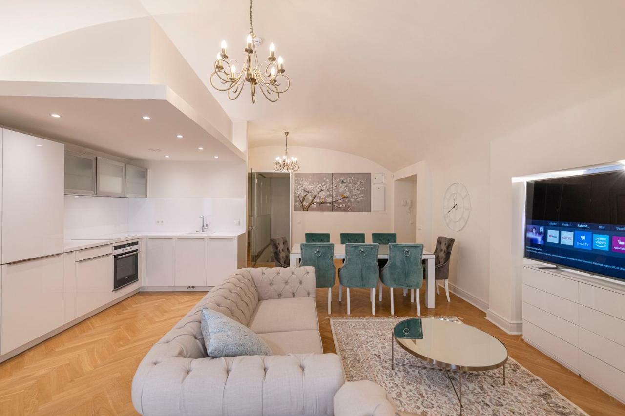 Tallinn Housing 2 Bdr 2 Bathroom With Sauna At Carl Engel Luxury House ภายนอก รูปภาพ